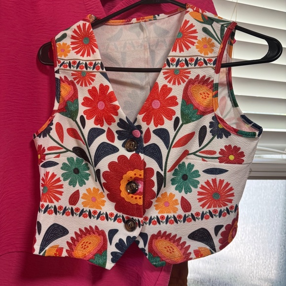 Floral Vest - Picture 3 of 4